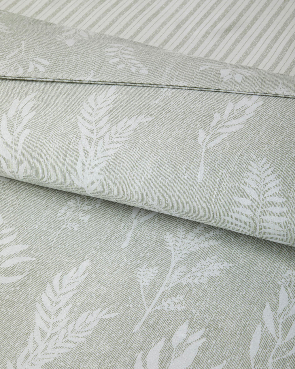 Easy Iron Duvet Cover Set Light Green (view 3)