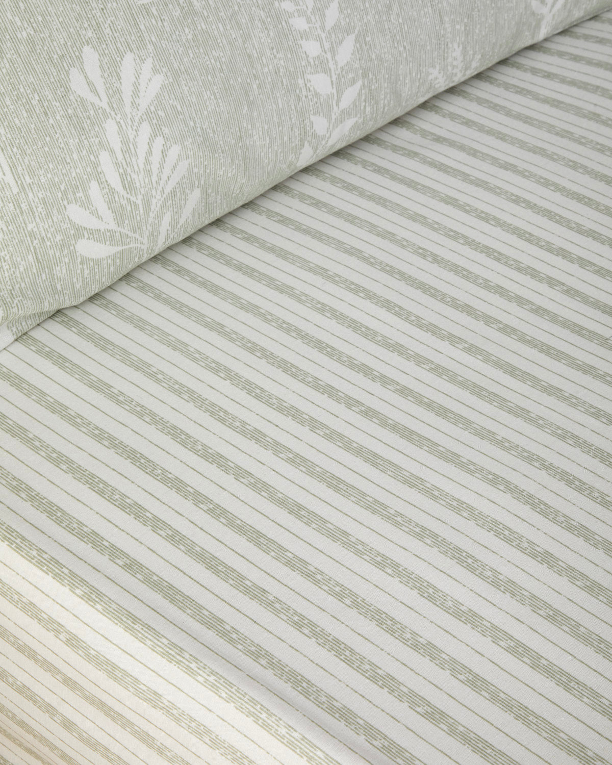 Easy Iron Duvet Cover Set Light Green (view 13)