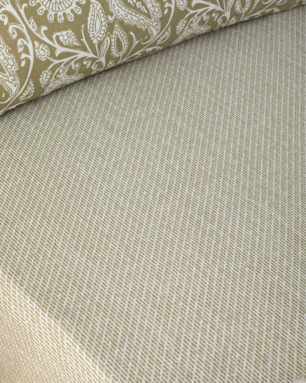 Easy Iron Duvet Cover Set Oil Green (view 6)