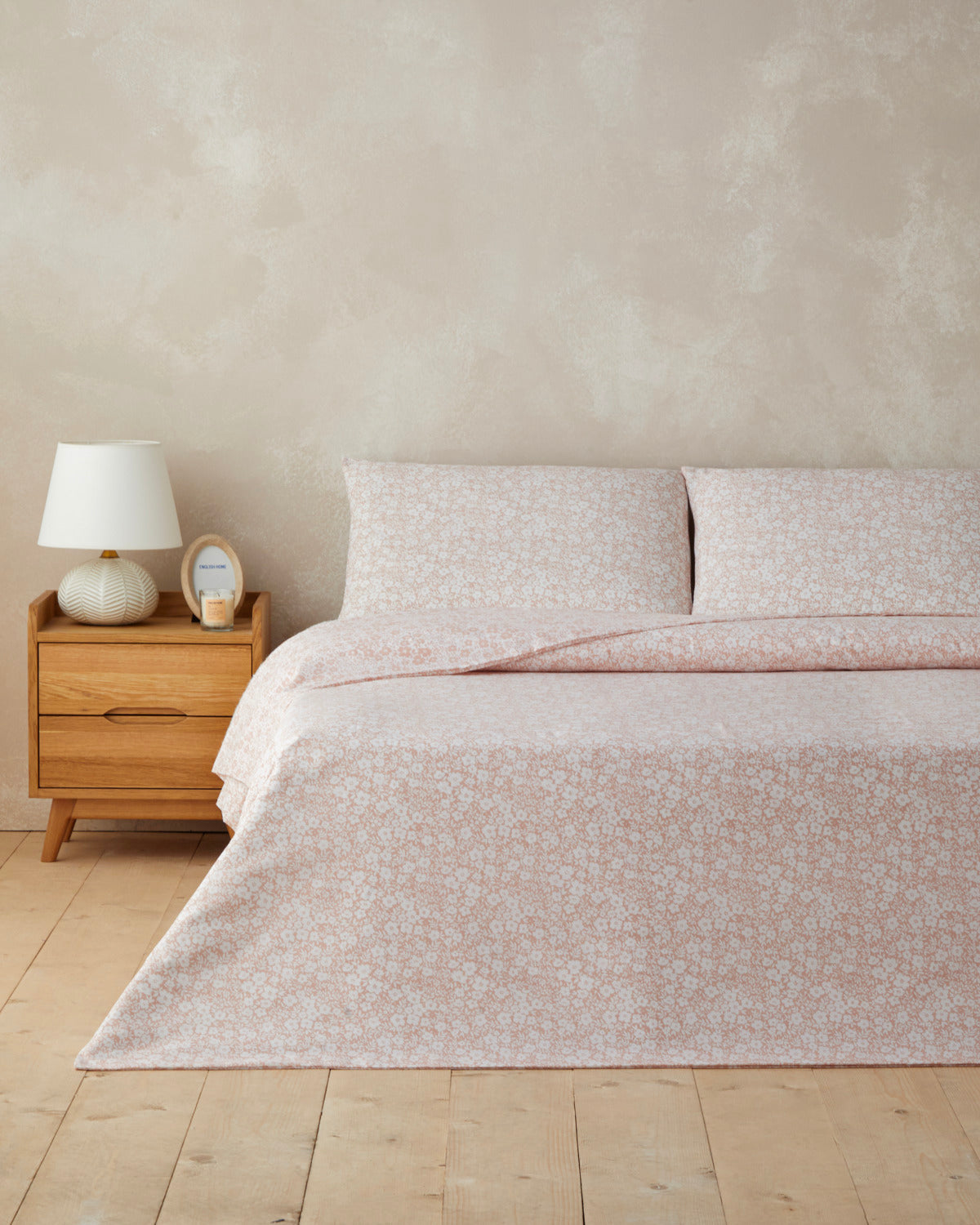 Easy Iron Duvet Cover Set - Pink & Purple (view 9)