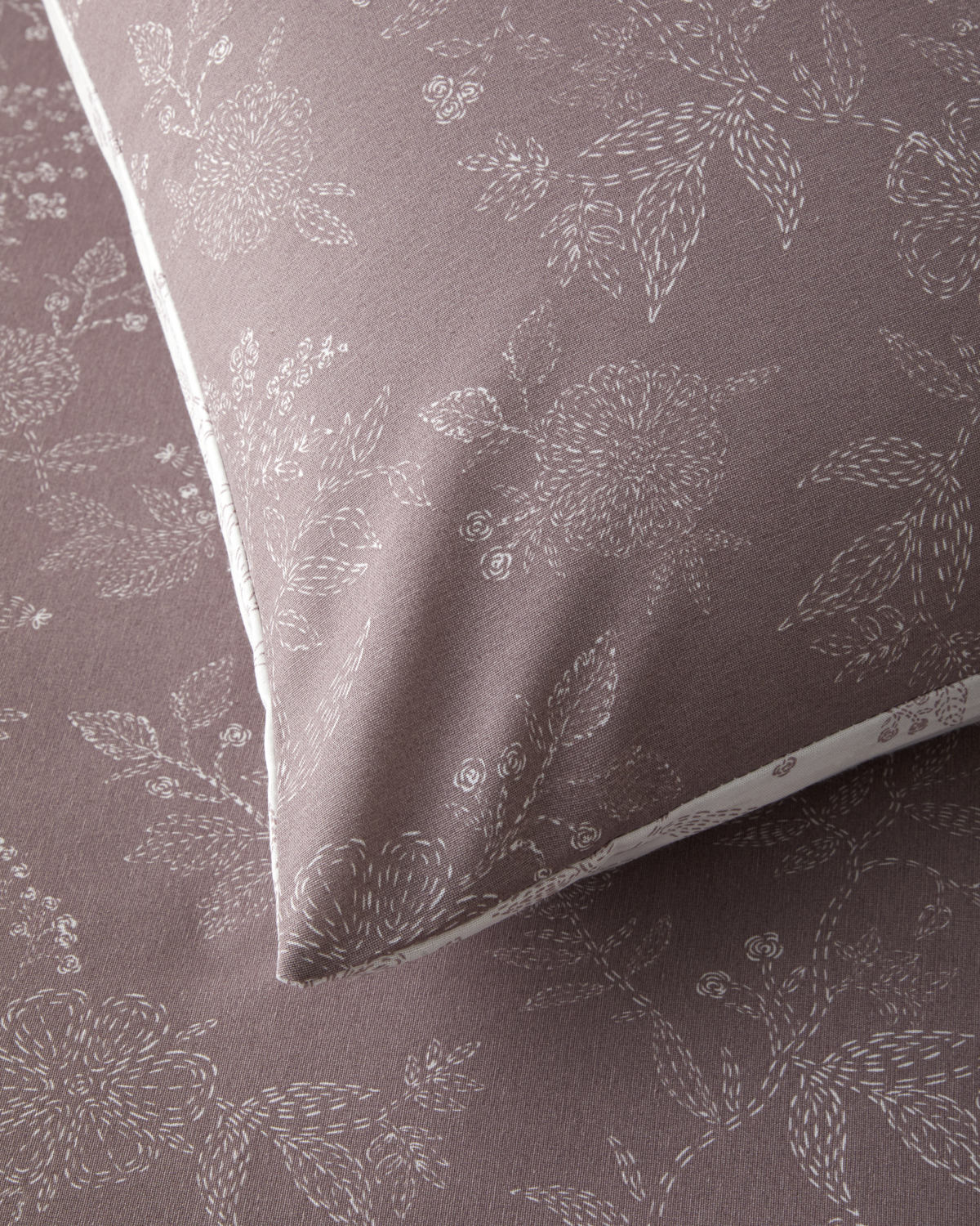 Easy Iron Duvet Cover Set Light Damson (view 4)
