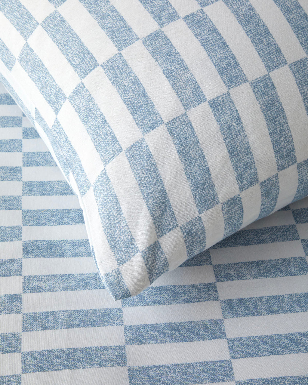 Easy Iron Duvet Cover Set Blue (view 4)