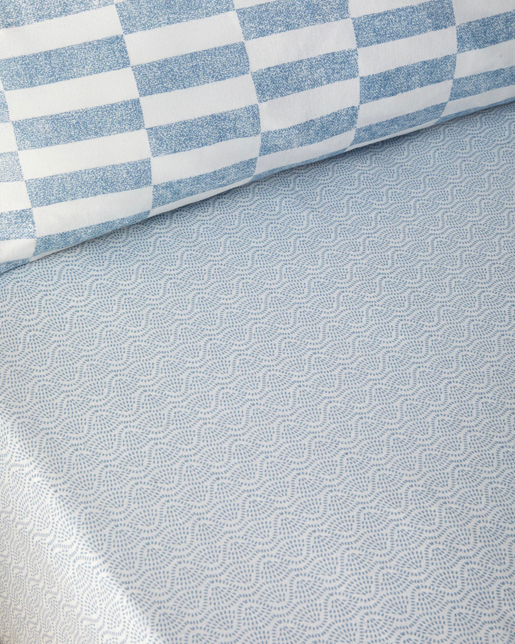 Easy Iron Duvet Cover Set Blue (view 5)