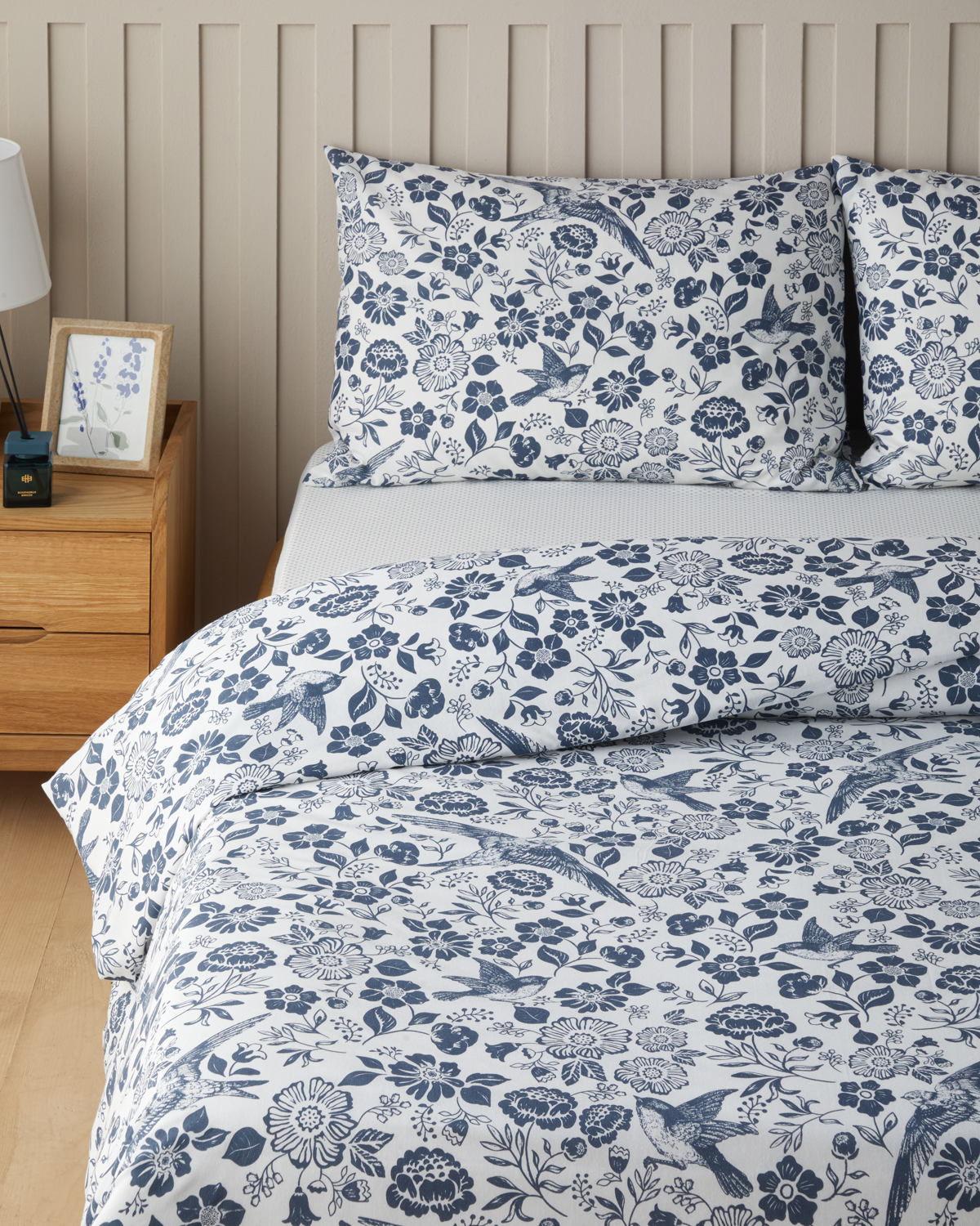 Easy Iron Single Size Duvet Cover Set 160x220 cm Dark Blue (view 2)