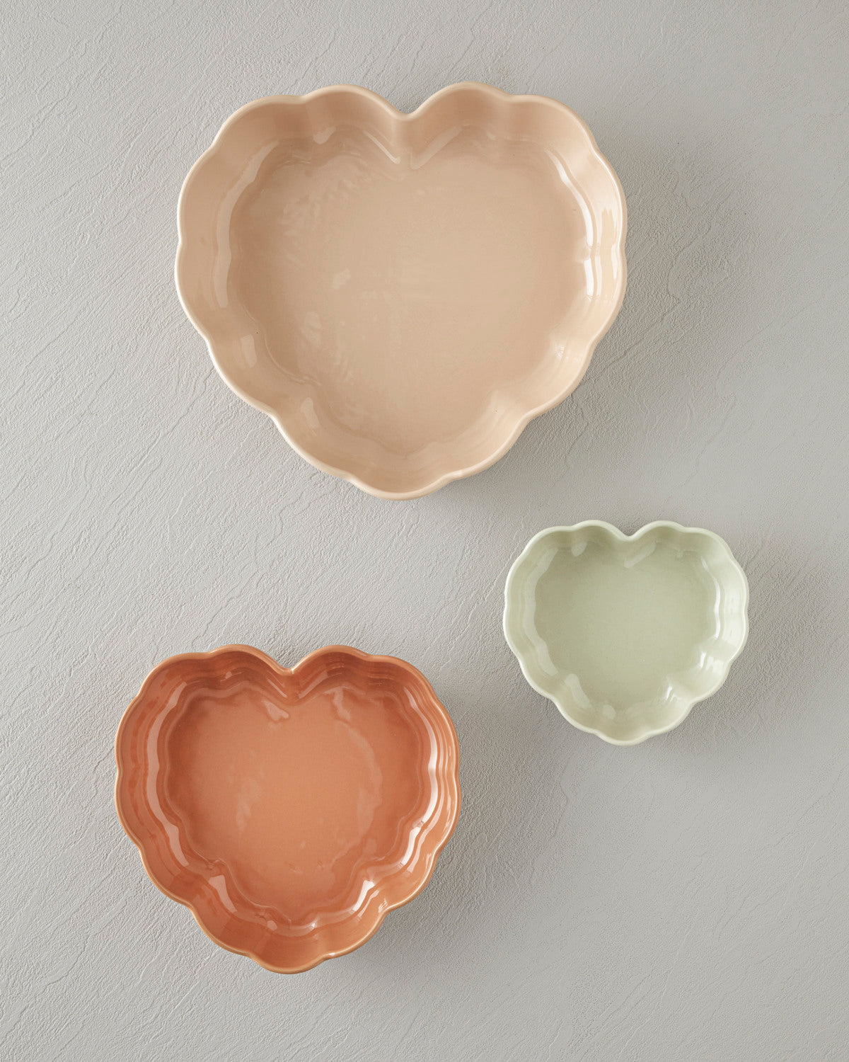 Cottage Stoneware Heart Oven Dish 20.5x19 cm Dark Pink (view 4)