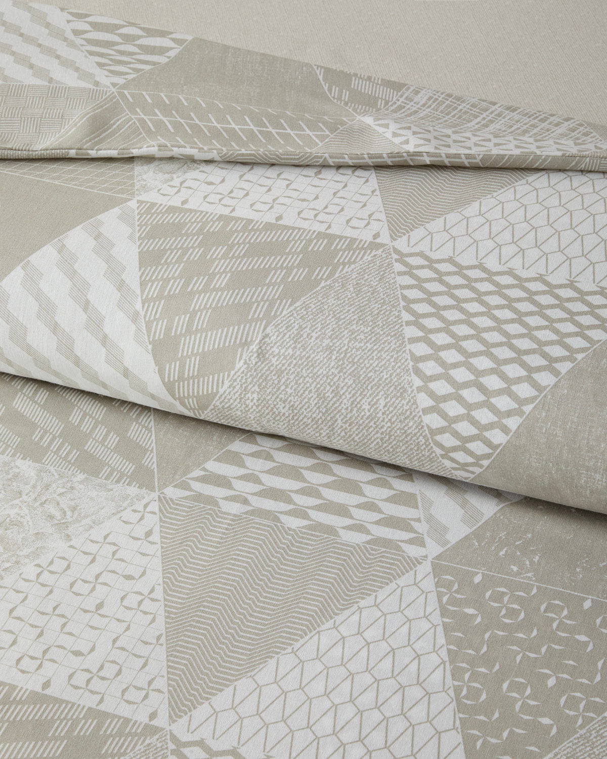 Easy Iron Duvet Cover Set Beige (view 10)