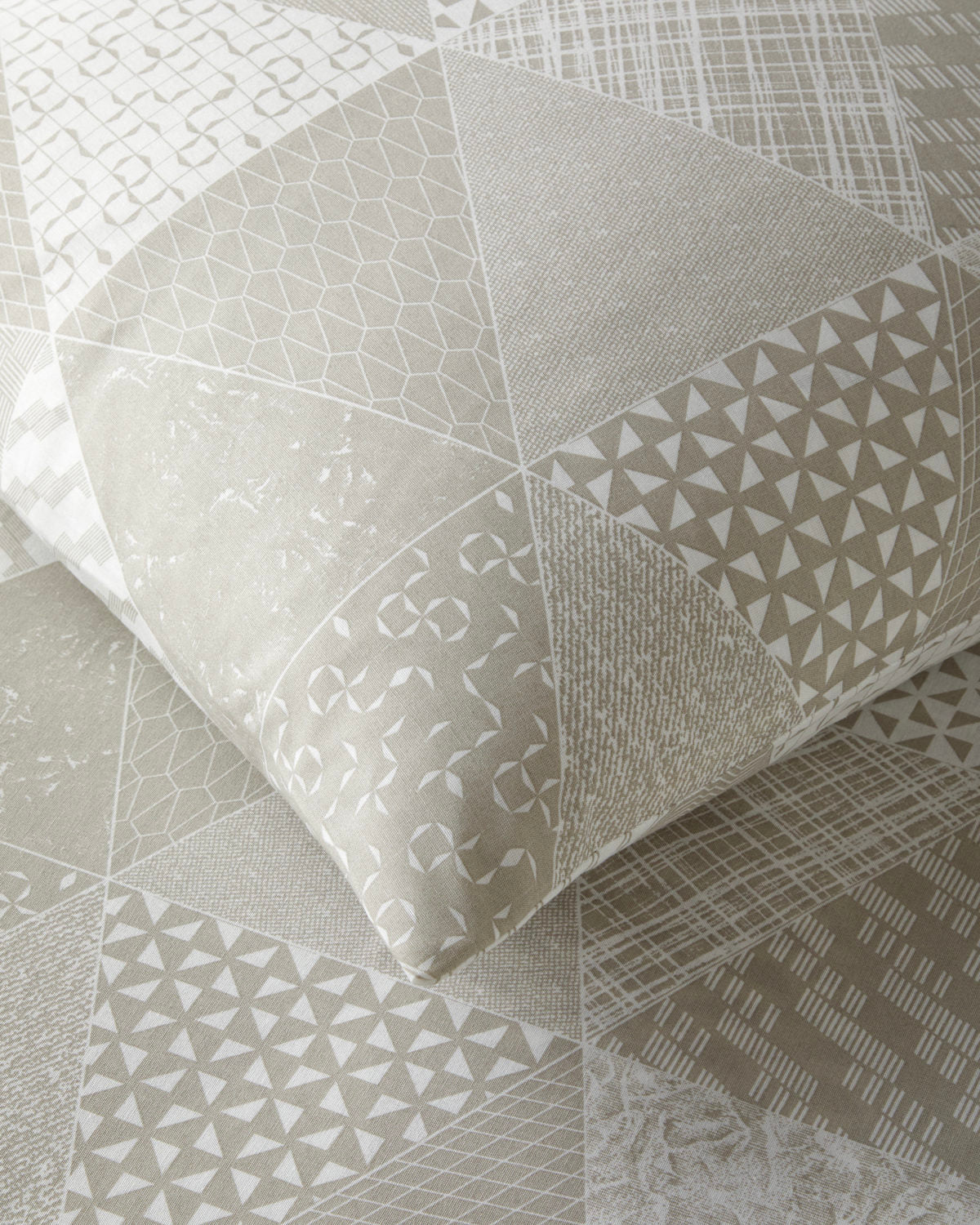 Easy Iron Duvet Cover Set Beige (view 11)