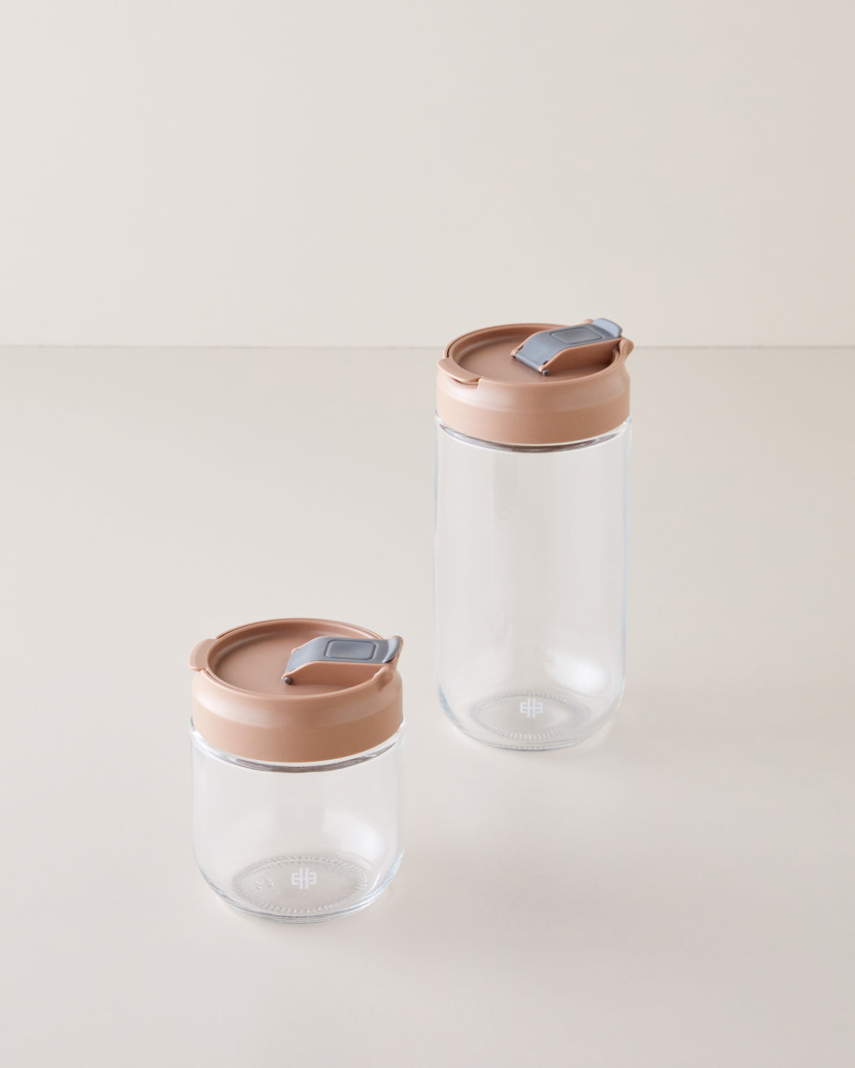 Prea Glass Cream (view 10)