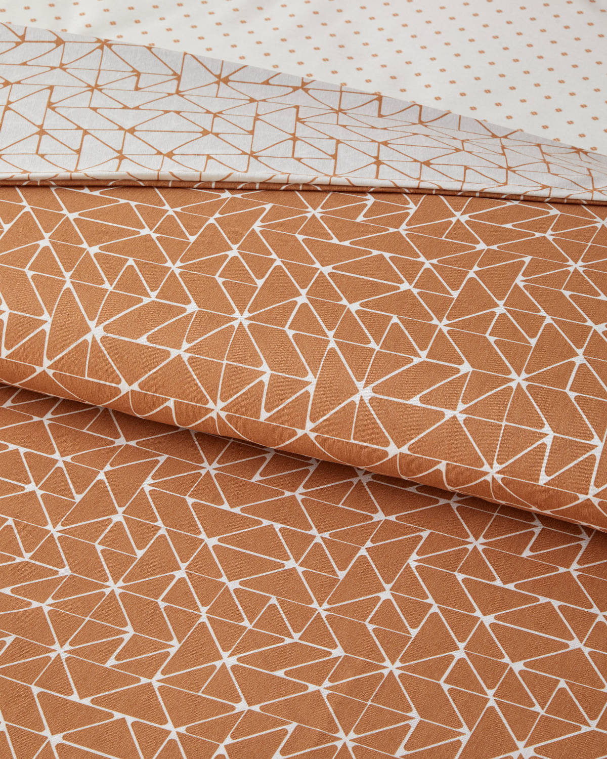 Trio Shape Easy Iron Duvet Cover Set (view 20)
