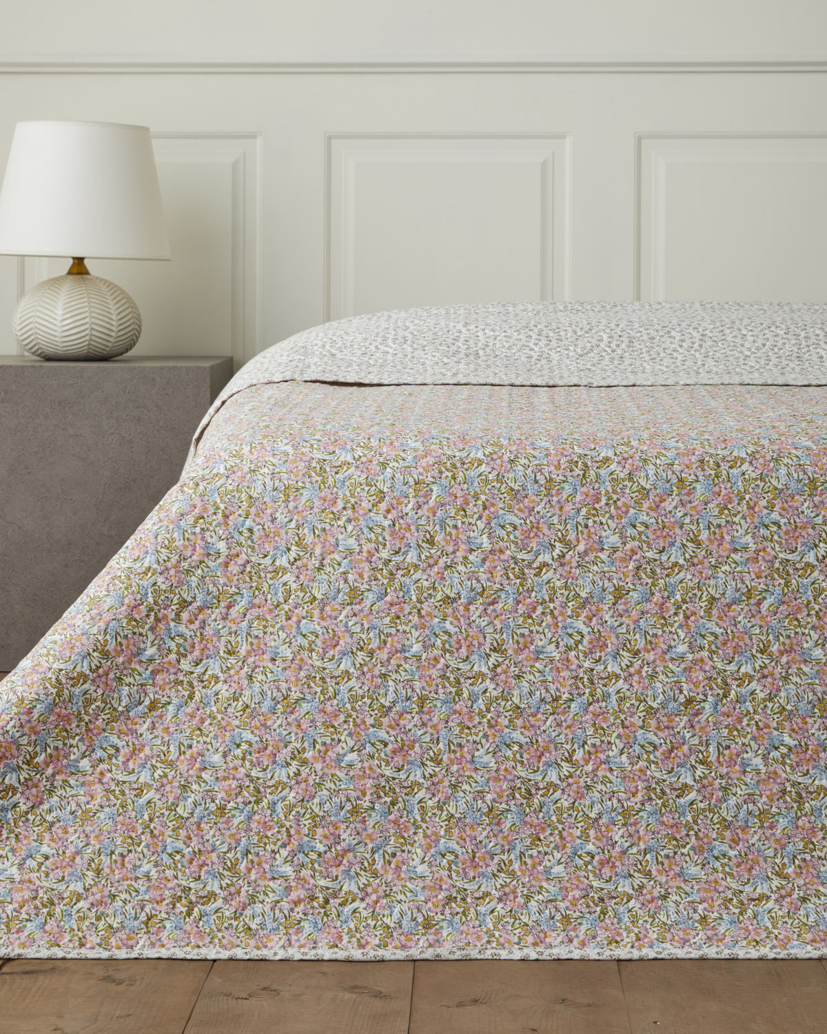 Blush Twig Multi-Purpose Cover Pink - King 220x240 cm (view 2)