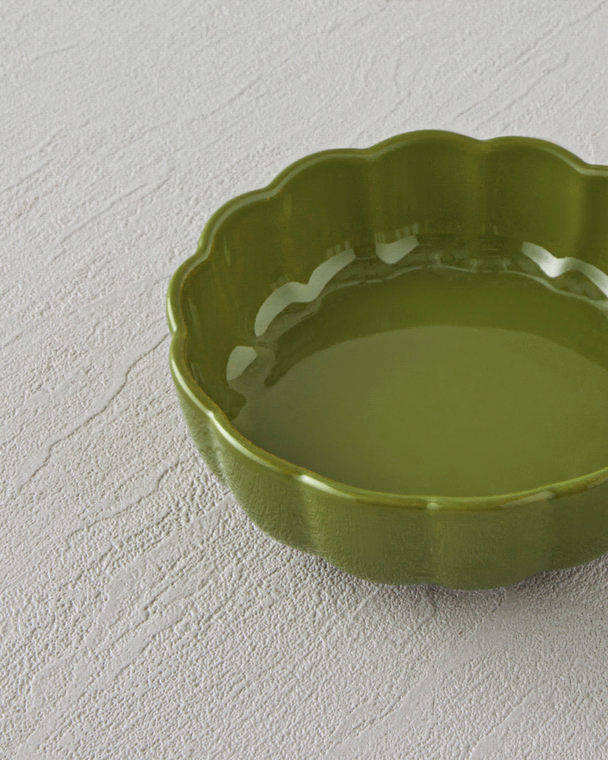 Cottage Stoneware Round Oven Dish 13x4 cm Dark Green (view 3)