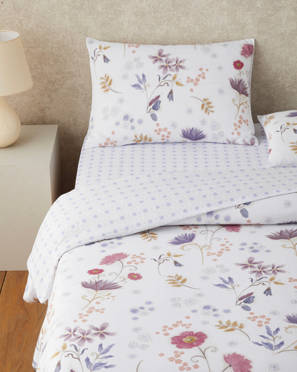 Digital Printed Easy Iron Duvet Cover Set Light Blue (view 10)