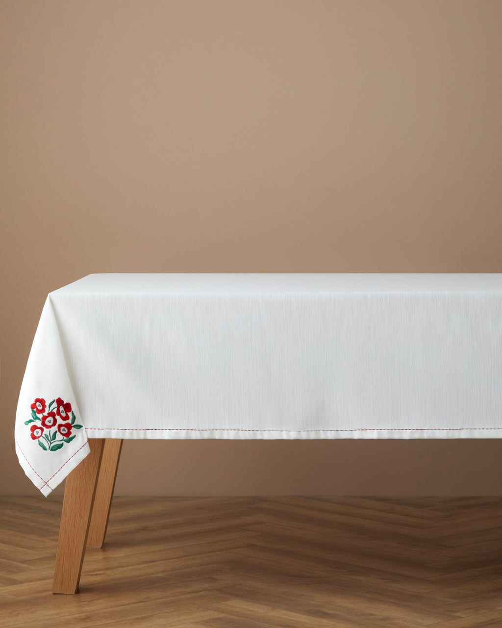 Bright Parade Polyester Table Cloth 150x200 cm White - Red