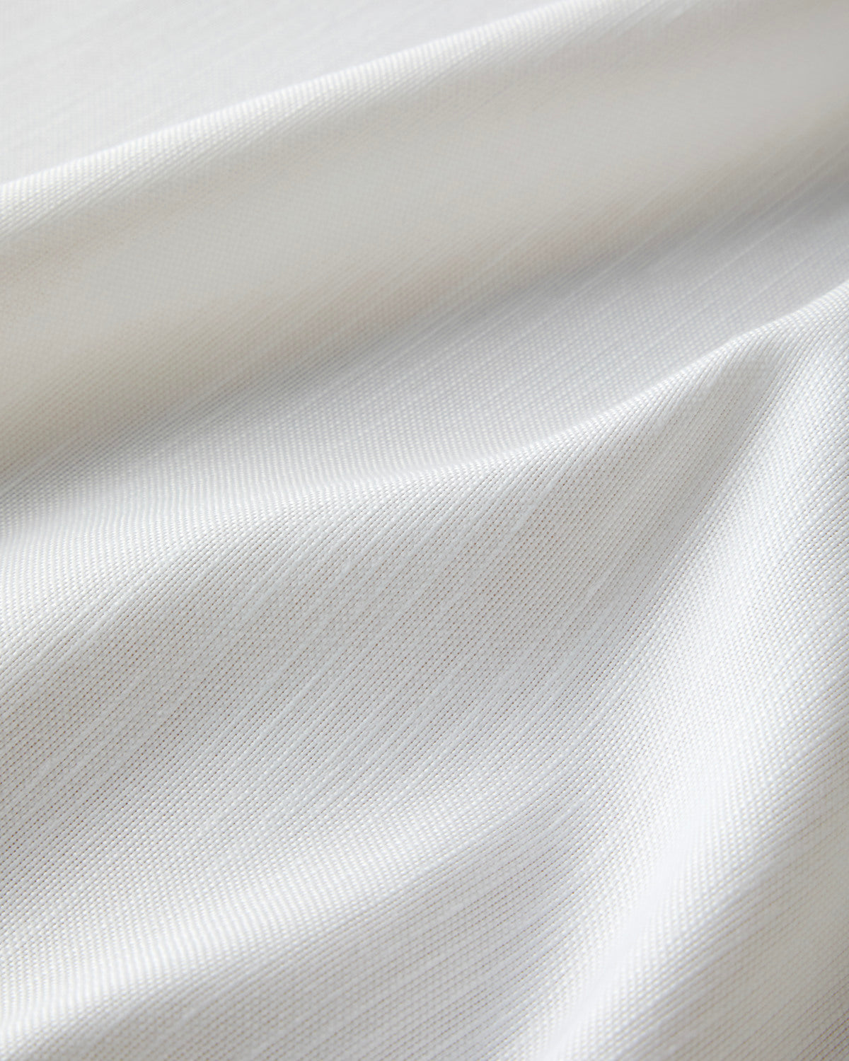 Bright Bloom Polyester Table Cloth 150x200 cm White - Pink (view 3)