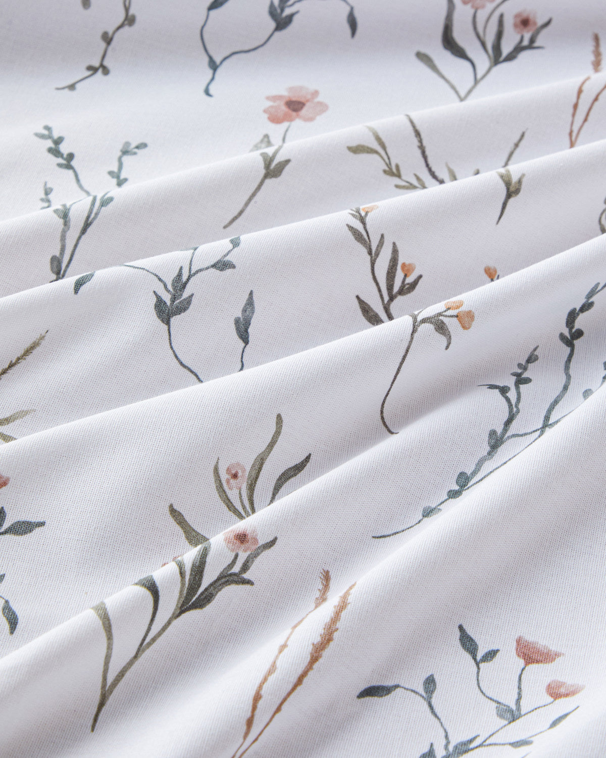 Simple Bloom Opal Table Cloth 140x200 cm Colored (view 3)