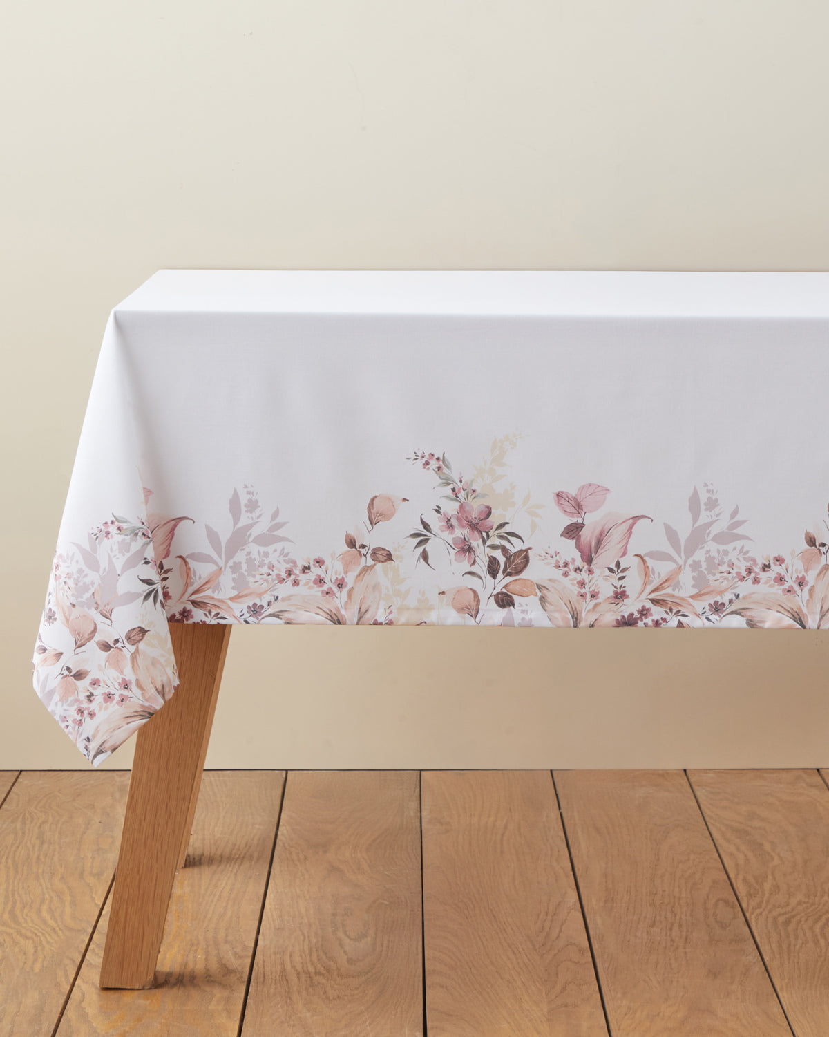 Dreamy Garden Opal Table Cloth 140x200 cm Colored