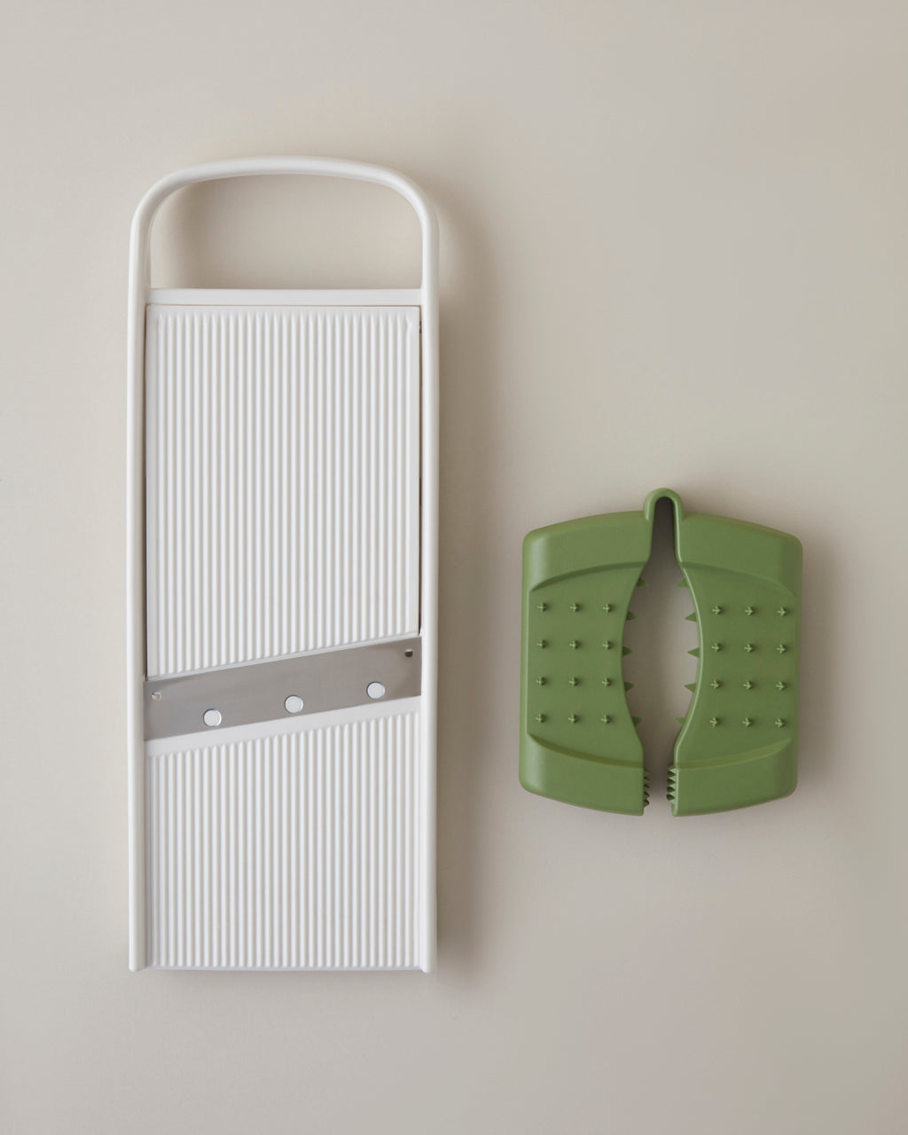 Aster Stainless Steel Grater 10.5x27.9x3.6 cm Green