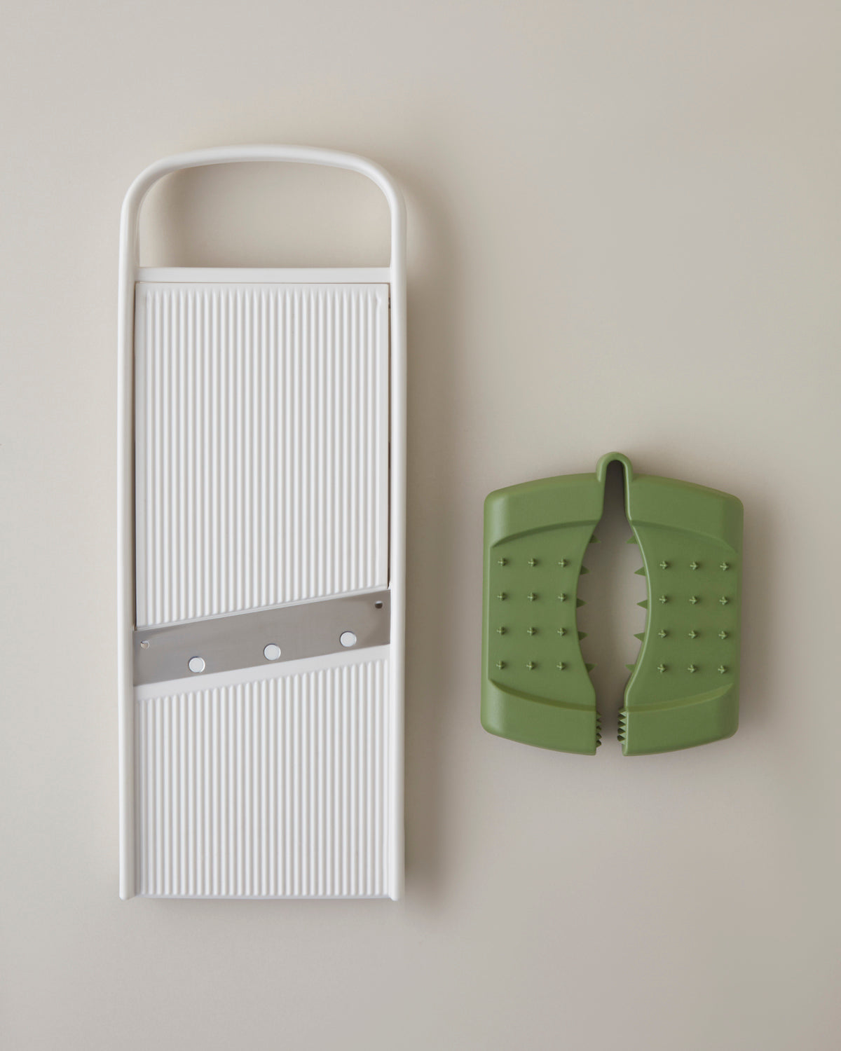 Aster Stainless Steel Grater 10.5x27.9x3.6 cm Green