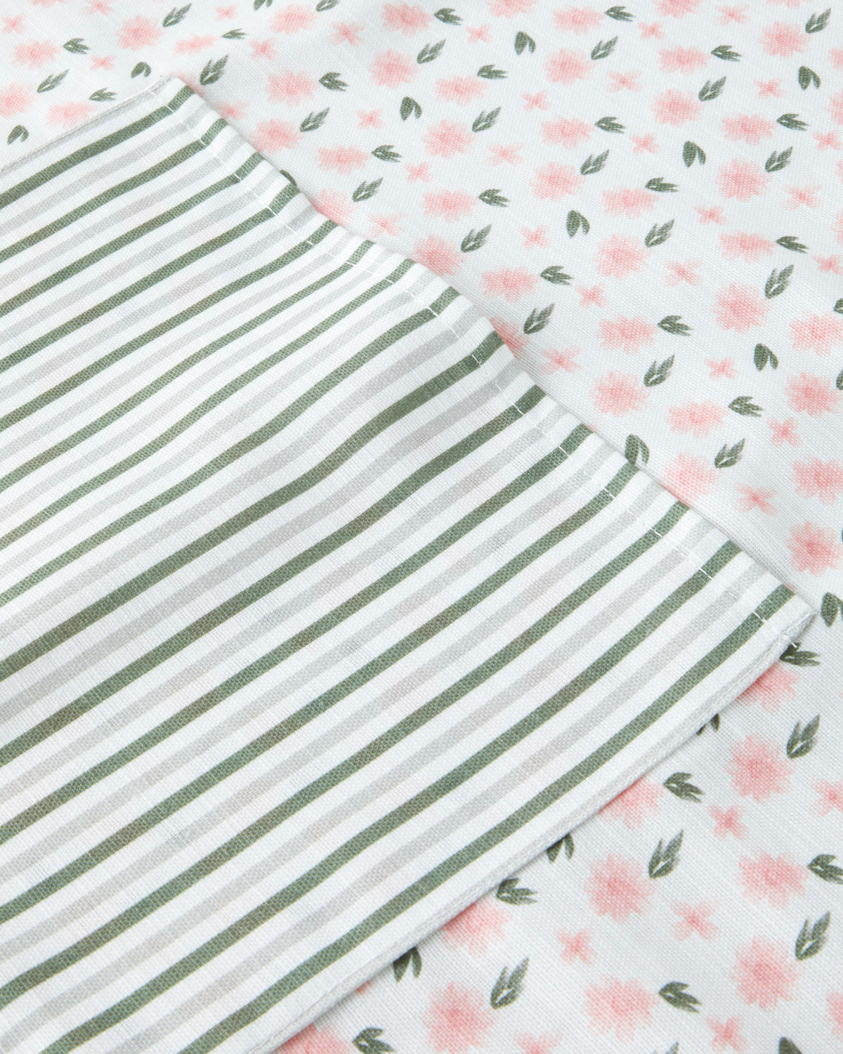 Petal Dreams Polyester Kitchen Apron 75x80 cm White - Pink (view 2)