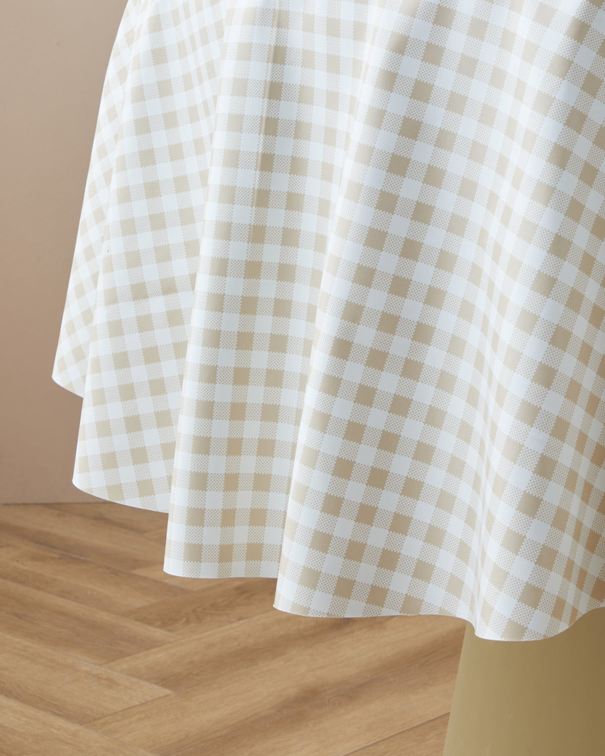 Gridlane PVC Table Cloth - Red - 140x200 cm (view 5)
