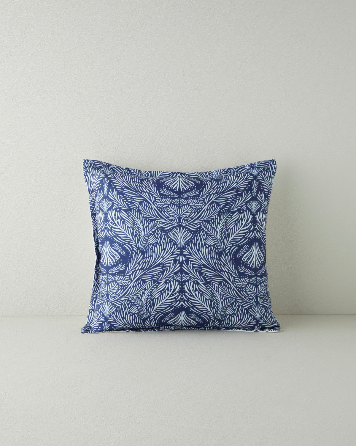 Ocean Toss Pillow Cover 45x45 cm Navy Blue (view 2)