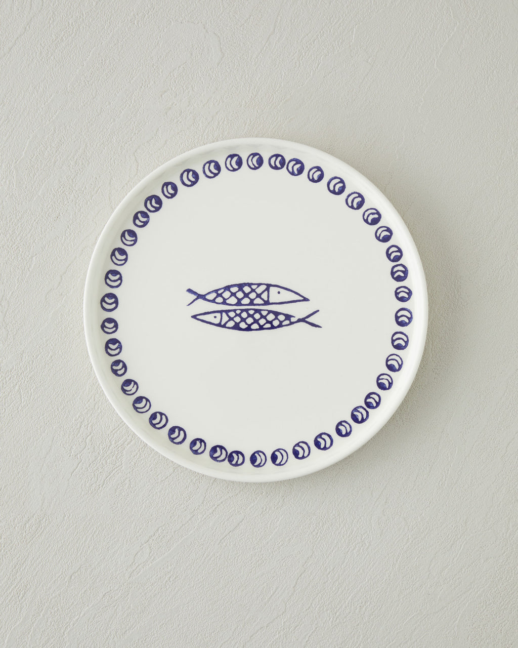 Blue Fishy Ceramic Cake Plate 20 cm White - Navy Blue