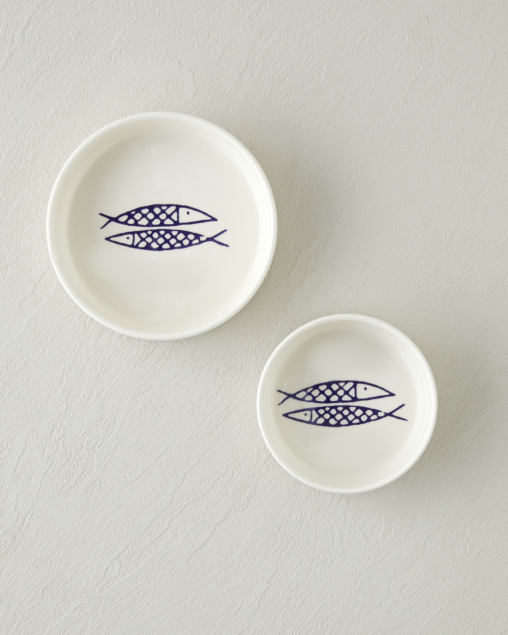 Blue Fishy Ceramic Bowl White - Navy Blue (view 4)