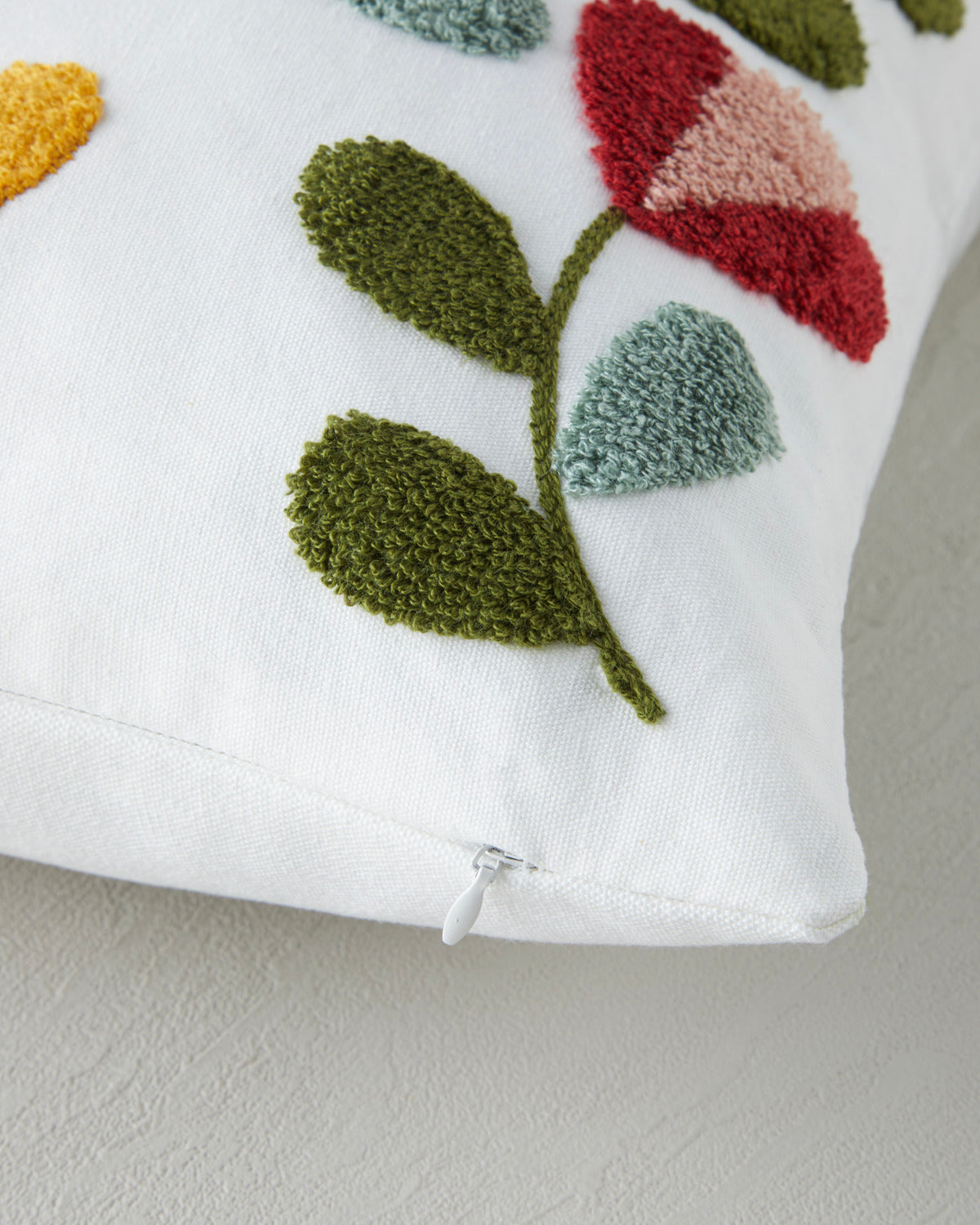 Blade Toss Pillow Cover 45x45 cm Multicolor (view 2)