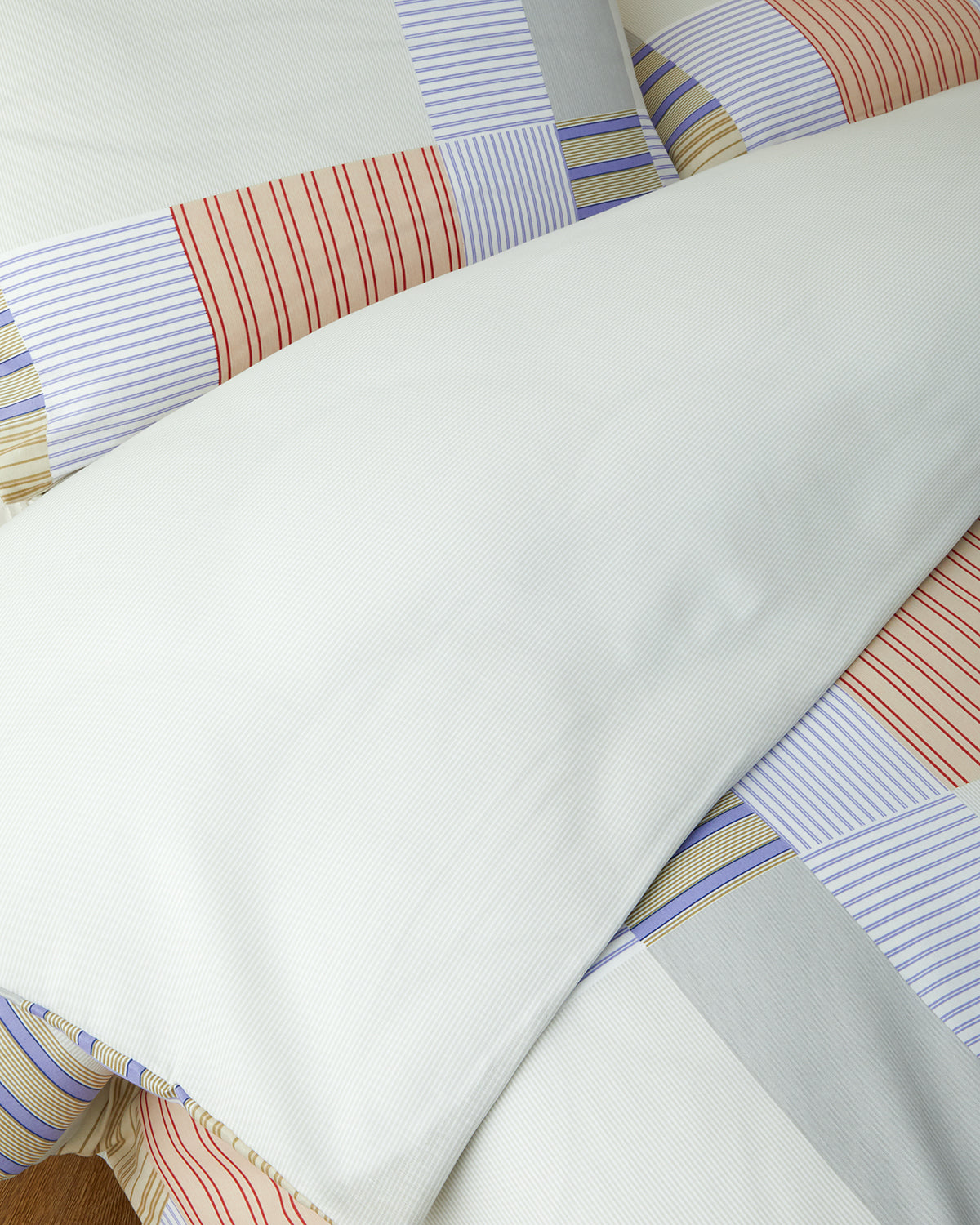 Easy Iron Single Size Duvet Cover Set 160x220 cm Blue - Red (view 4)