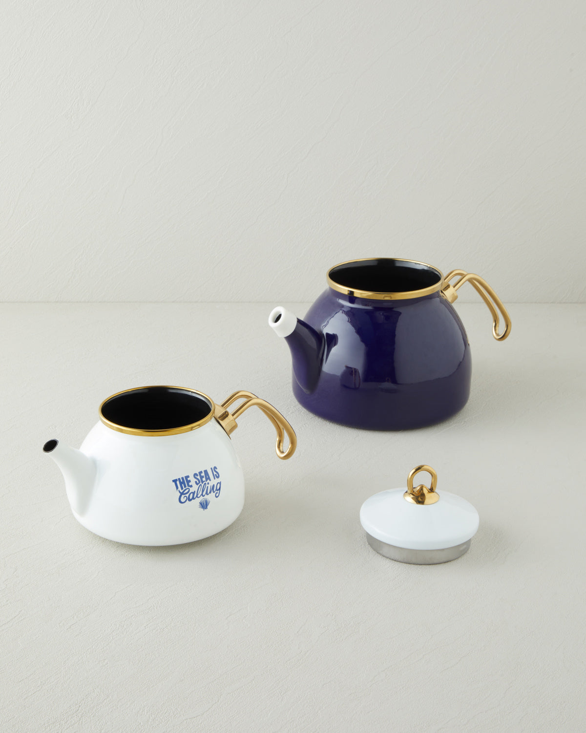 Blue Horizon Enamel Tea Pot 1.1 Liter + 2.3 Liter Navy Blue (view 2)