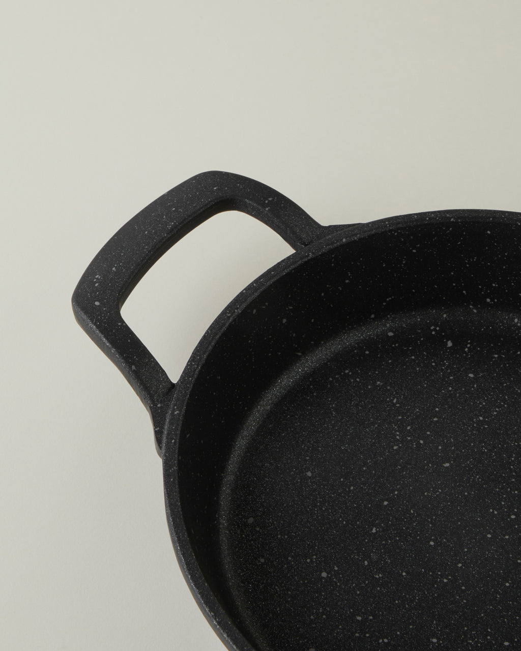 Premium Cast Omelet Pan Black - 22 cm (view 3)