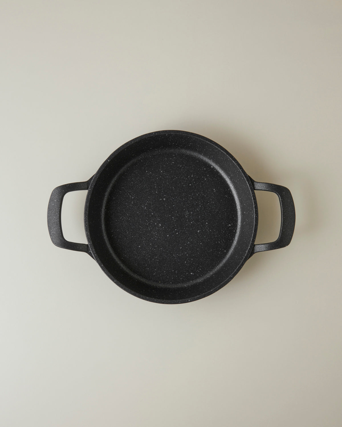 Premium Cast Omelet Pan Black (view 6)