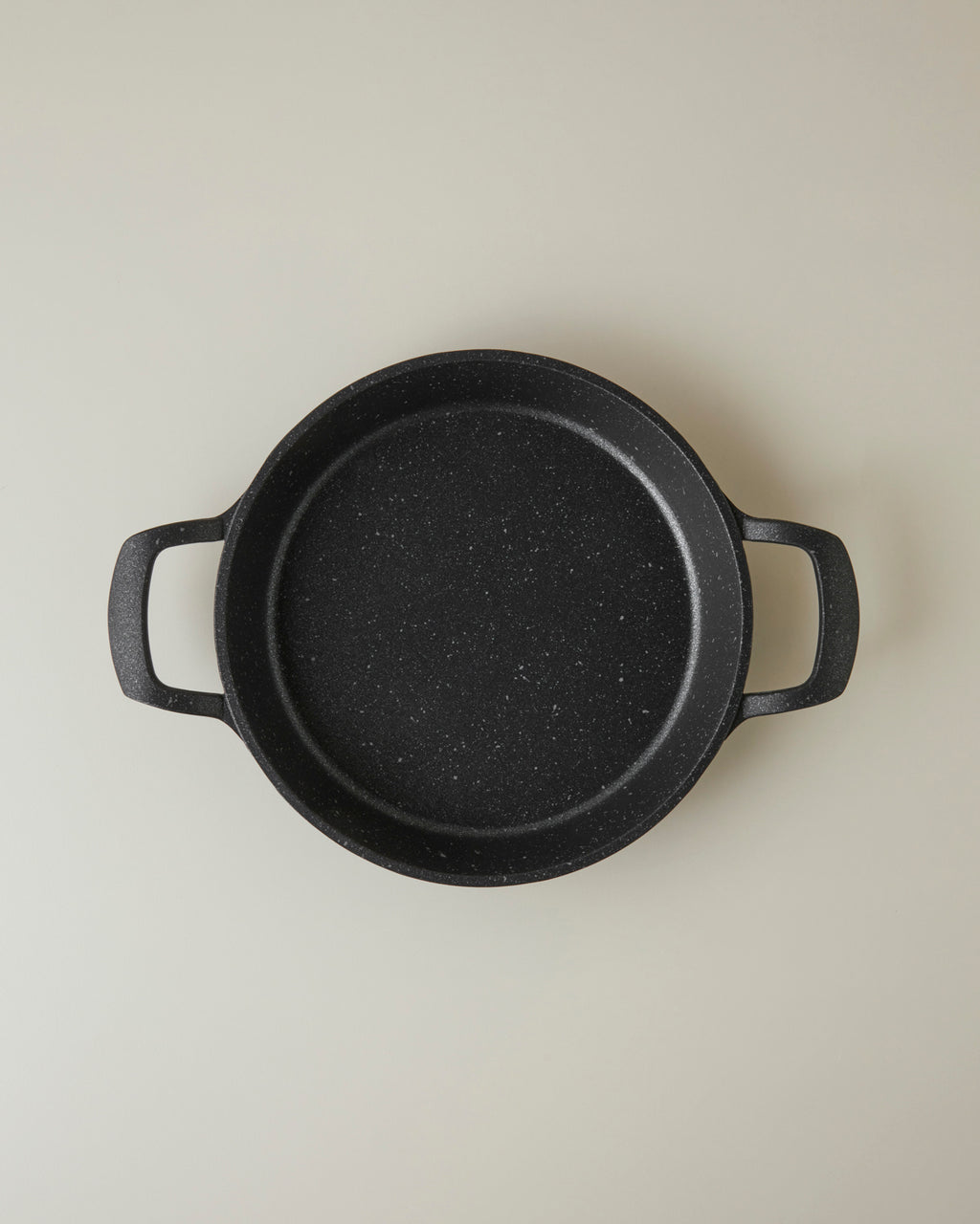 Premium Cast Omelet Pan Black (view 10)