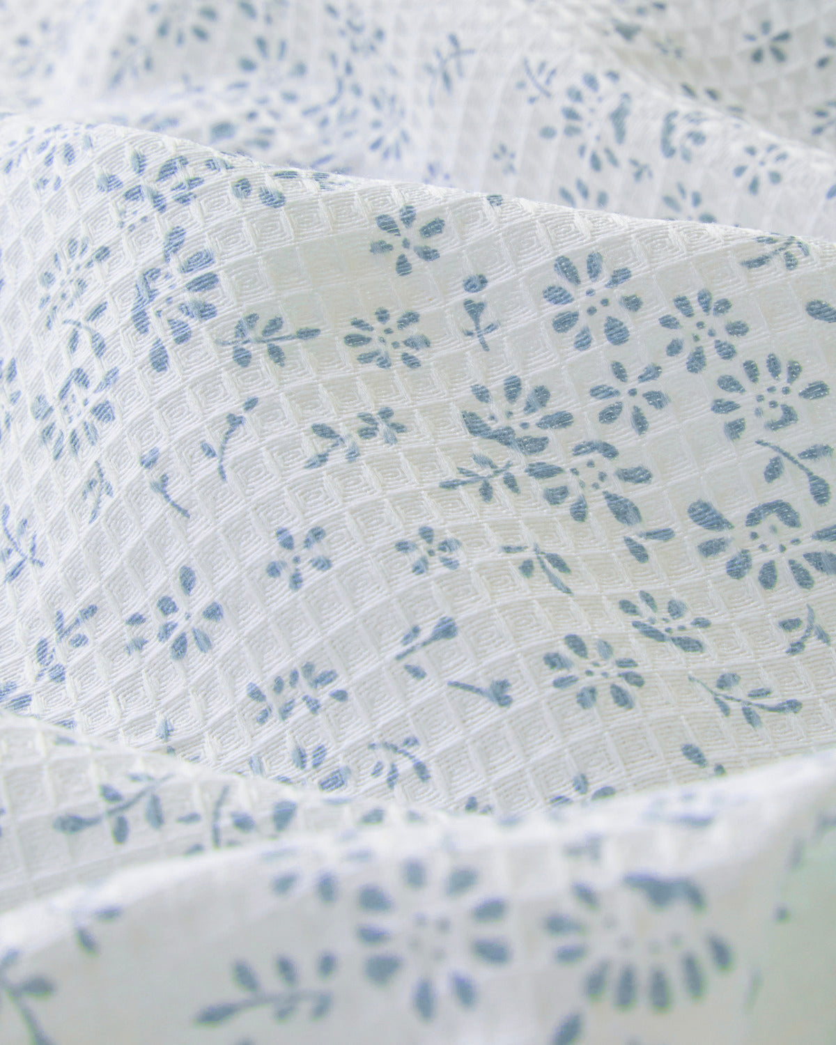 Bloomlet Summer Blanket (view 5)